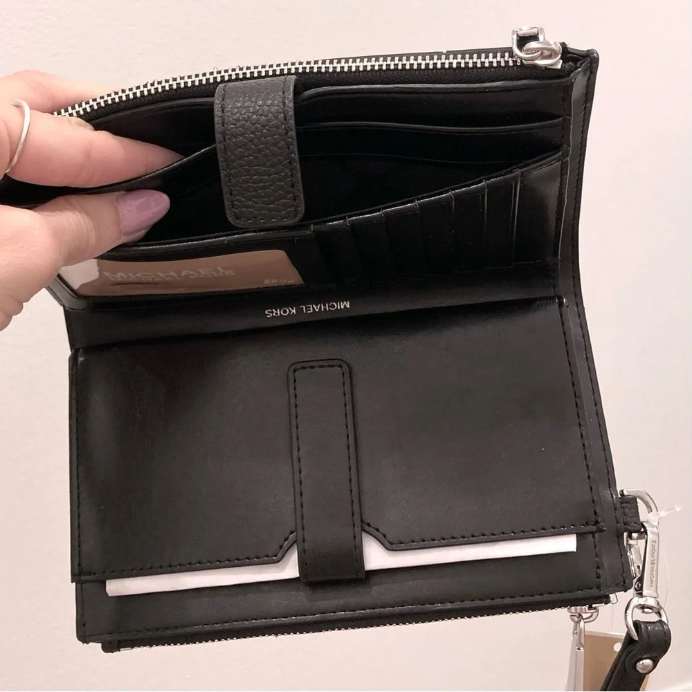 Michael Kors Adele Black Smartphone Patchwork Leather Wristlet Wallet